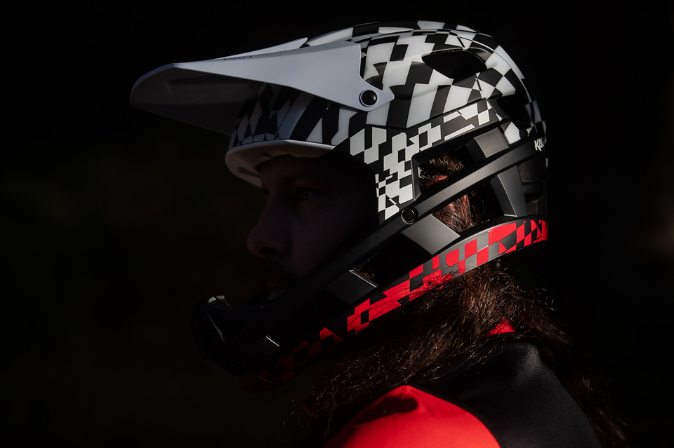 DH Invader Helmet - LTD Glitch - Matte Black/White/Red - XS-M