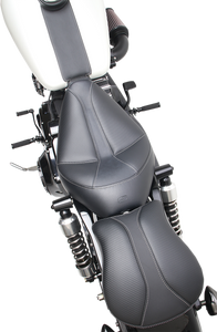 Dominator Solo Seat - Dyna