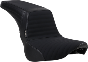 Kickflip Seat - Pleated Grip - Softail 18+