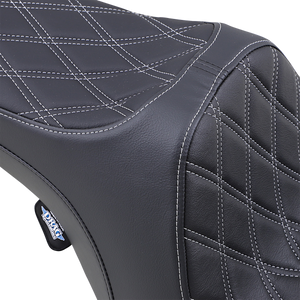 Predator III Seat - Double Diamond - Silver Stitched - FLHR/FLHX 99-07